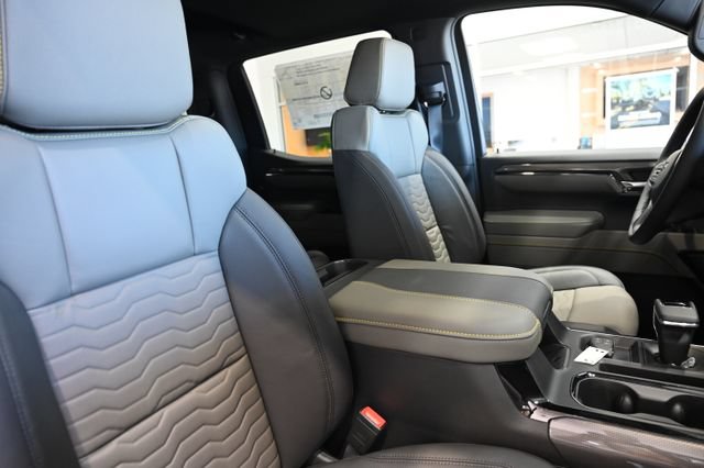 New 2026 Chevrolet Silverado 1500 ZR2 AWD/4WD image 11