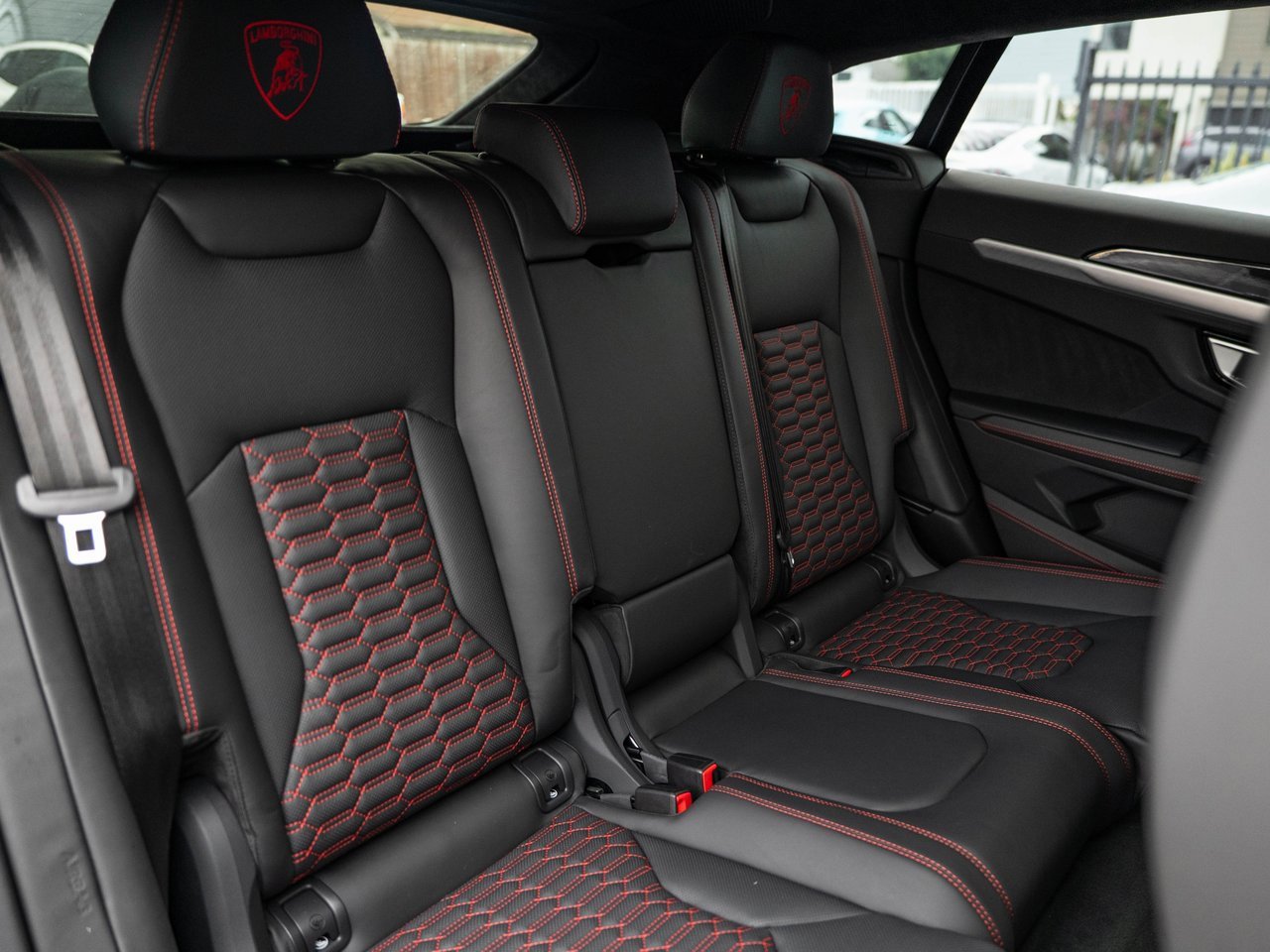 Used 2020 Lamborghini Urus image 26