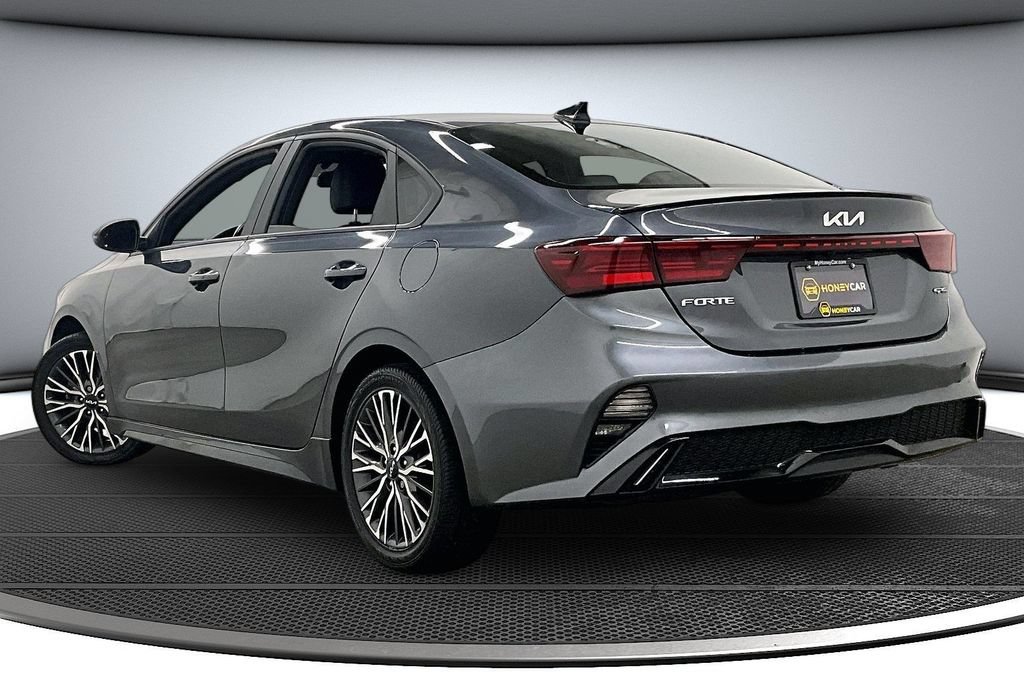 Used 2022 Kia Forte GT-Line w/ GT-Line Technology Package FWD image 4