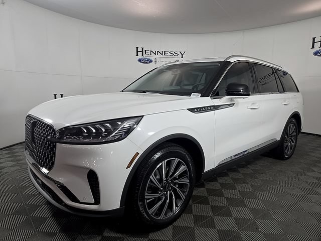 New 2026 Lincoln Aviator 2WD image 2