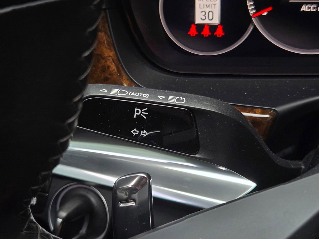 Used 2021 Porsche Panamera 4S image 36