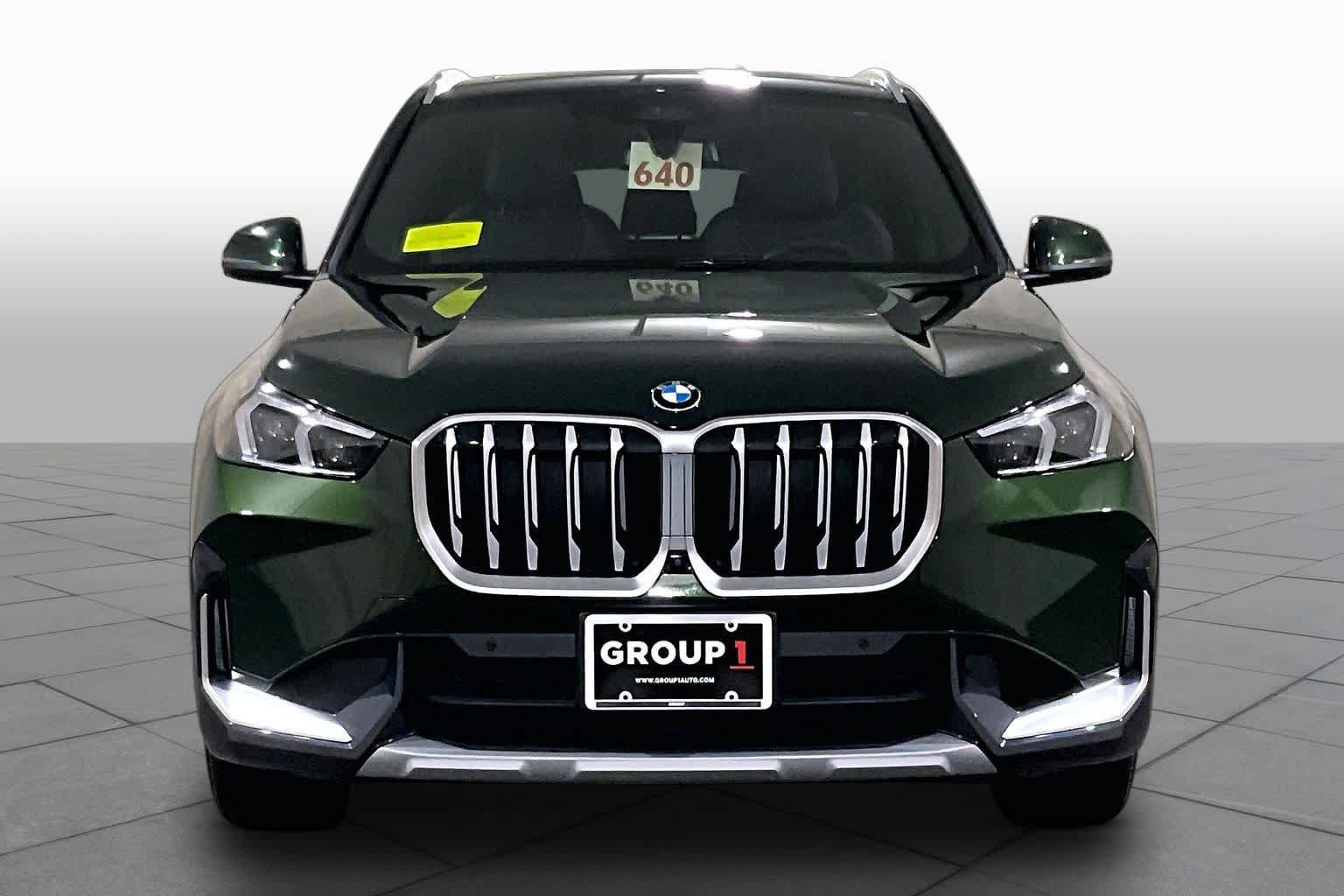 Used 2025 BMW X1 xDrive28i w/ Premium Package AWD/4WD image 3
