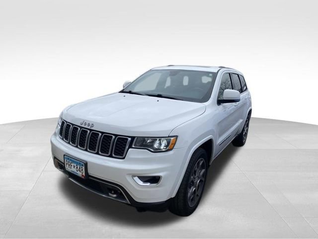 Used 2018 Jeep Grand Cherokee Limited AWD/4WD image 2