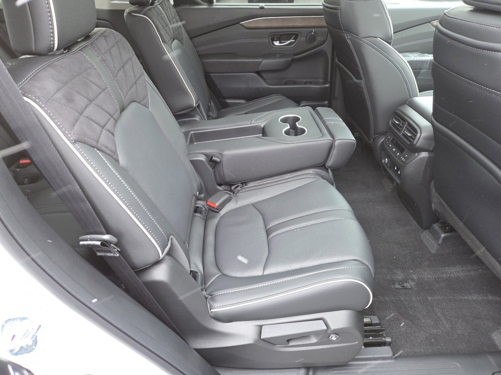 New 2026 Honda Pilot Elite image 21