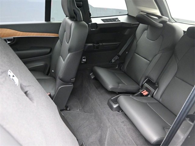 Used 2024 Volvo XC90 T8 Plus w/ Protection Package Premier image 22