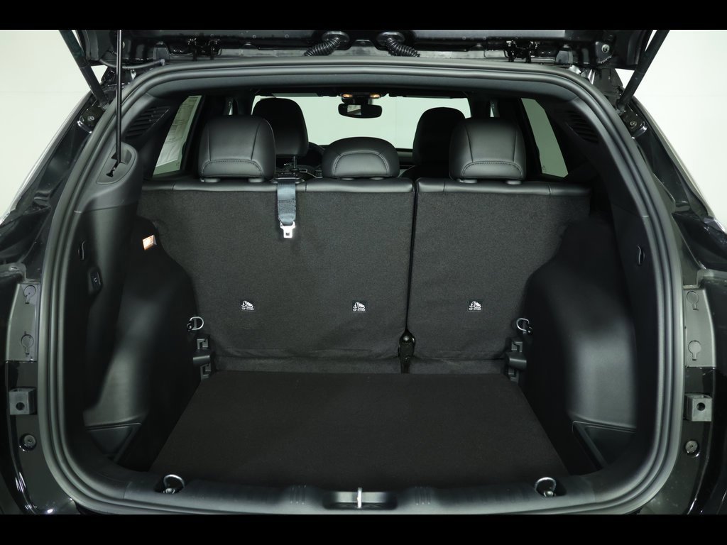 New 2026 Jeep Compass Limited image 14