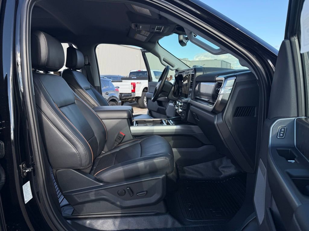 New 2026 Ford F350 Lariat w/ Black Appearance Package image 18