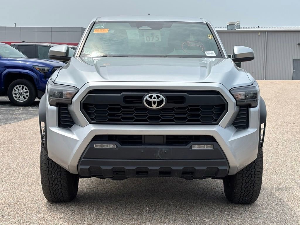 Used 2024 Toyota Tacoma TRD Off-Road AWD/4WD image 3