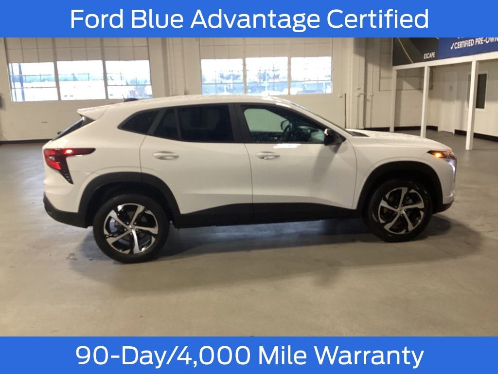 Used 2024 Chevrolet Trax RS image 8