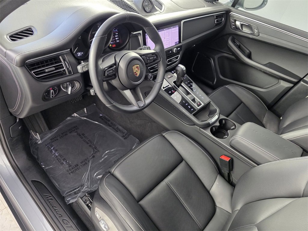 Used 2023 Porsche Macan GTS image 10