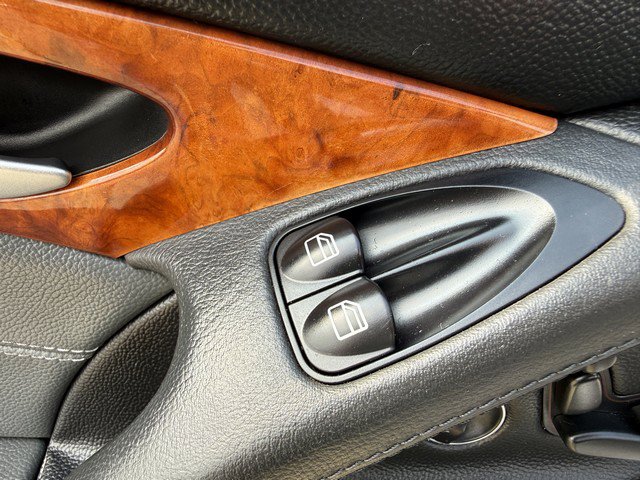 Used 2006 Mercedes-Benz SL 500 image 15