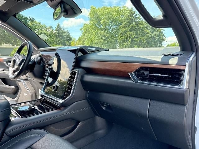 Certified 2025 GMC Yukon Denali AWD/4WD image 29