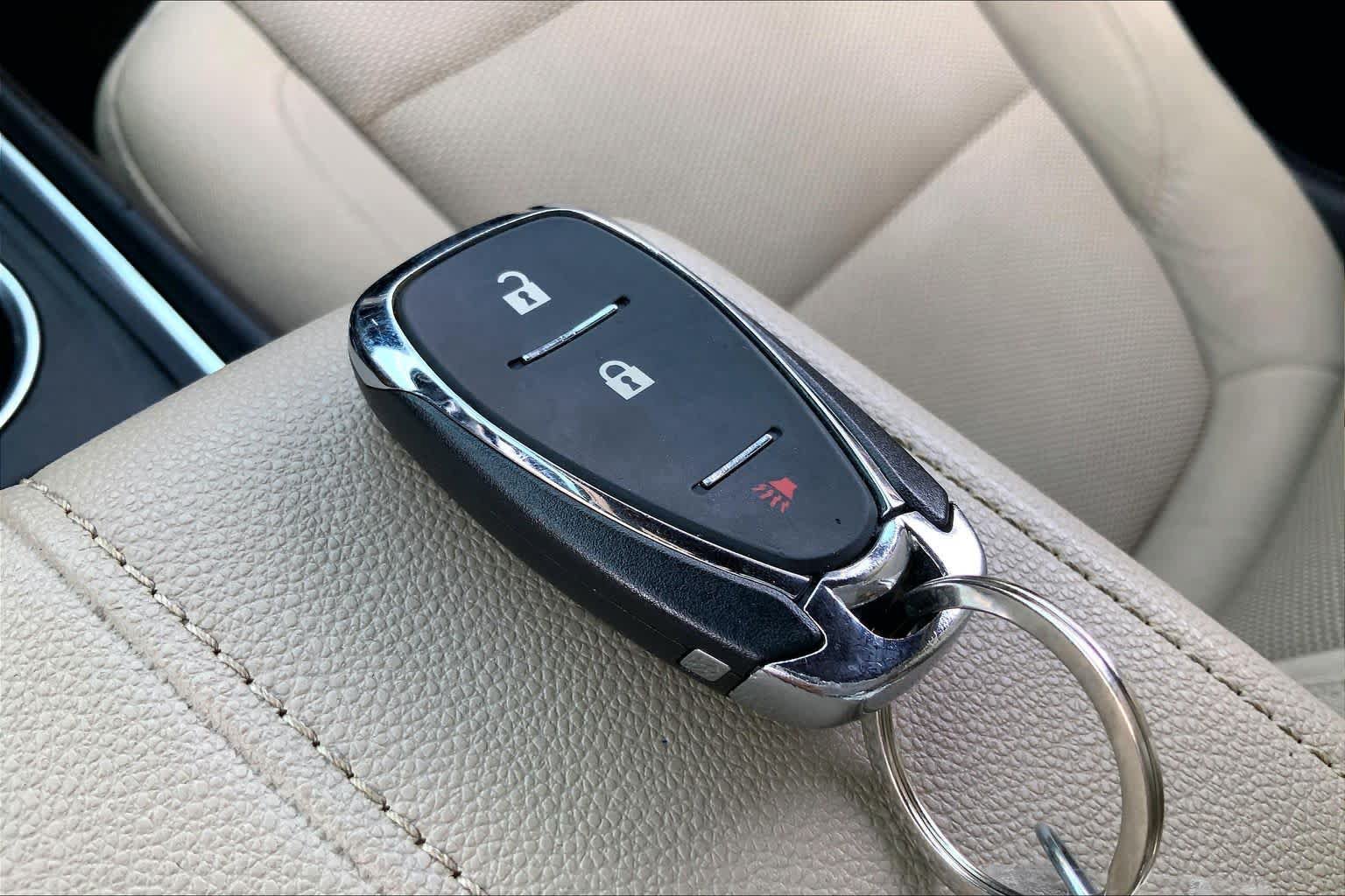Used 2023 Chevrolet Traverse LS w/ Safety Package FWD image 15