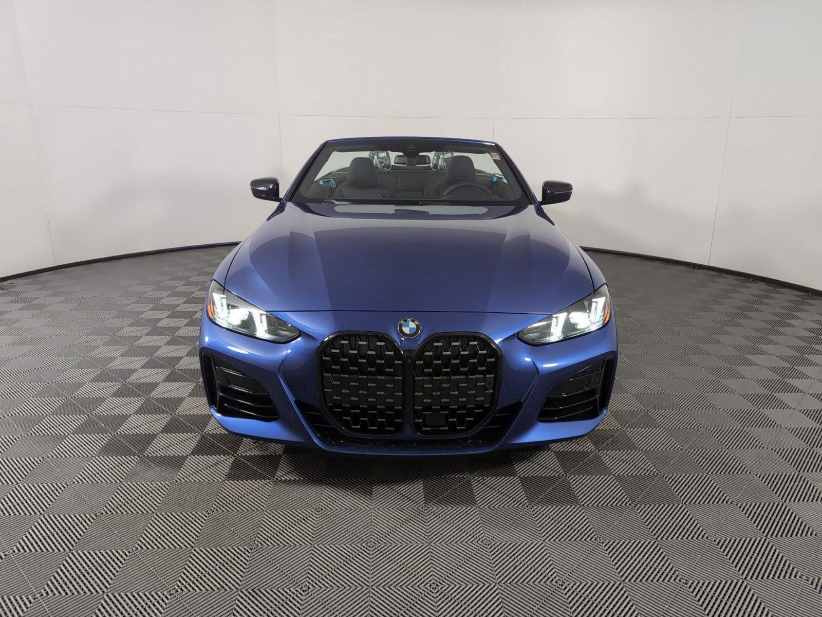 Used 2025 BMW 430i Convertible w/ M Sport Package image 5