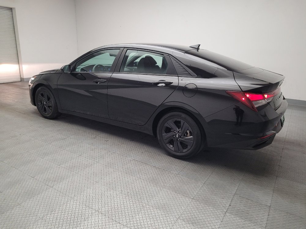 Used 2022 Hyundai Elantra SEL w/ Cargo Package image 3