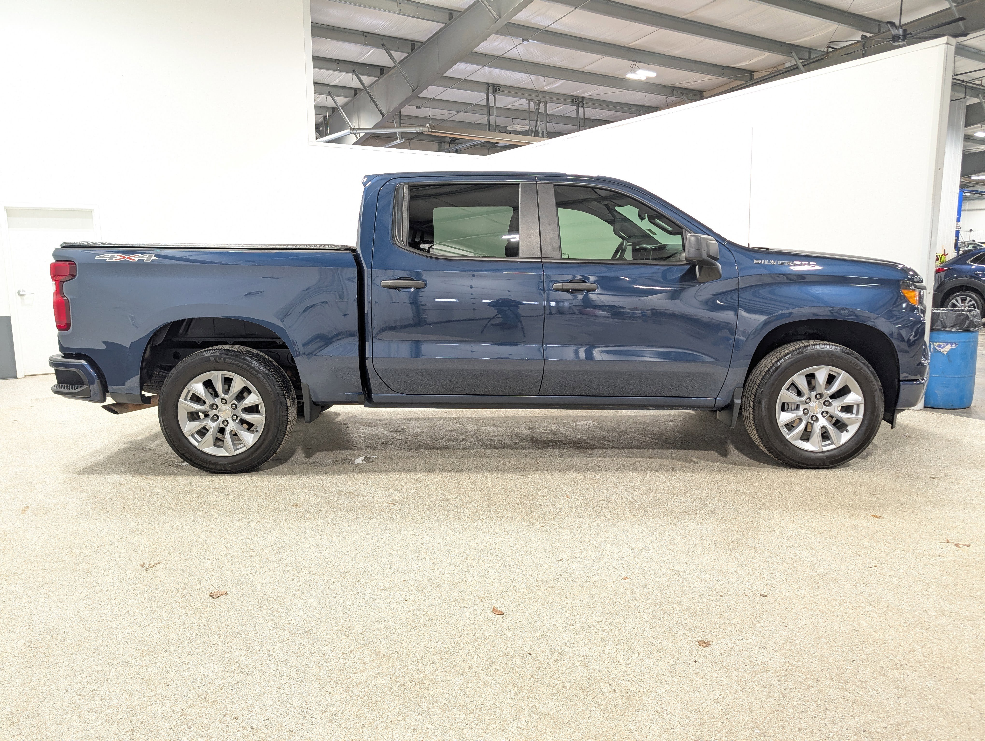 Used 2022 Chevrolet Silverado 1500 Custom AWD/4WD image 2