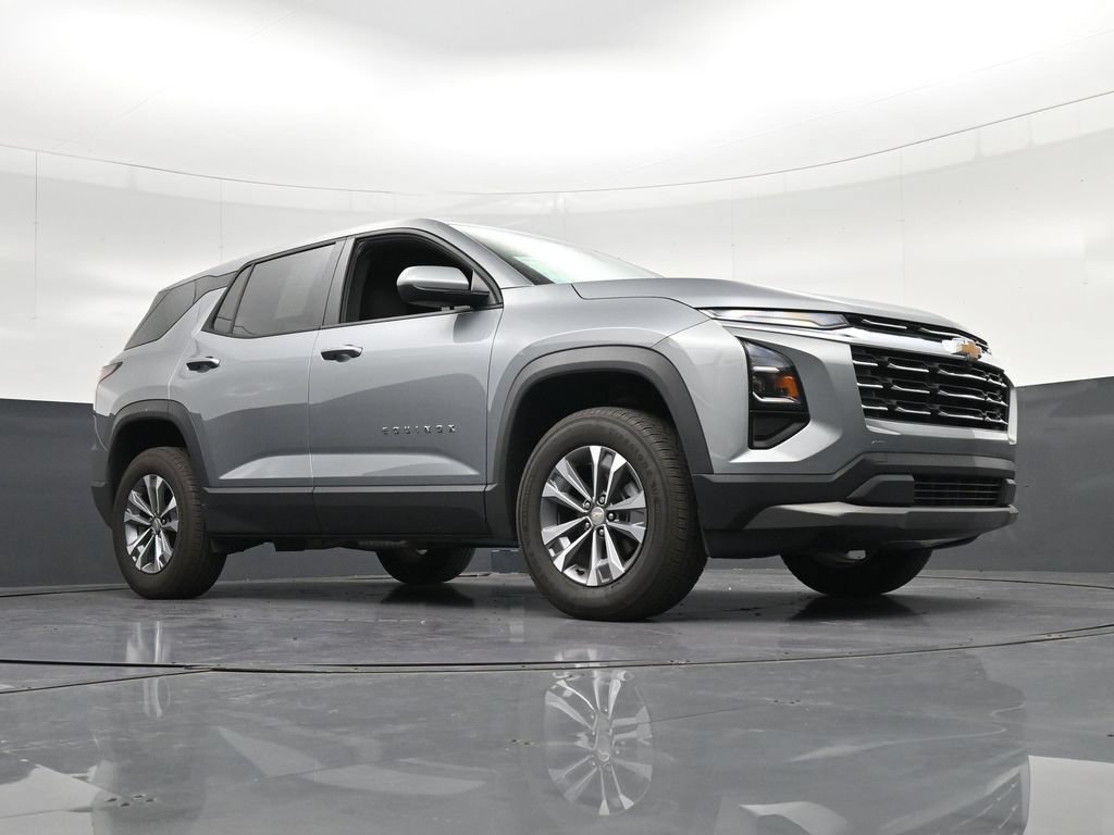 Used 2026 Chevrolet Equinox LT FWD image 23