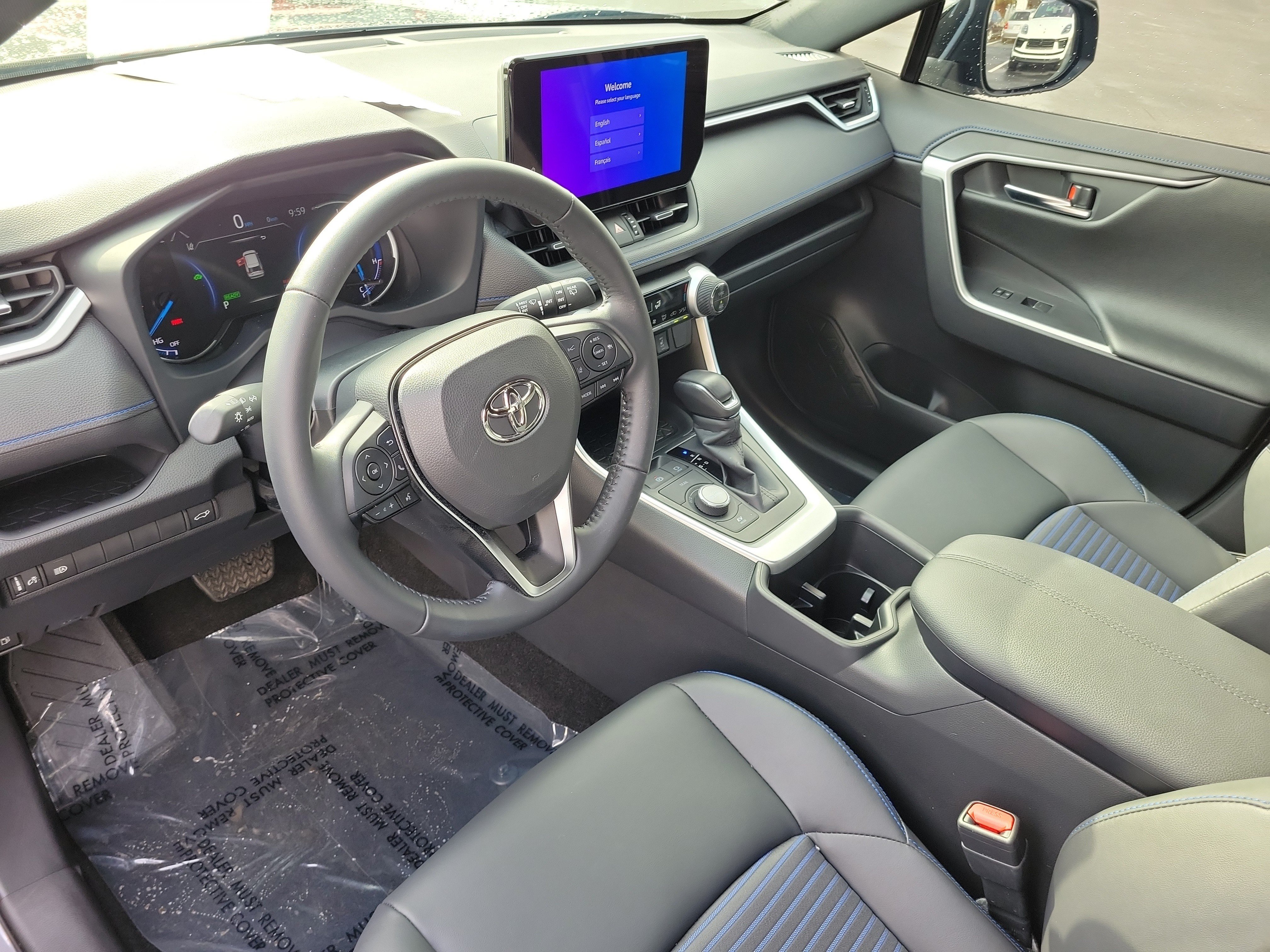 Used 2025 Toyota RAV4 XSE AWD/4WD image 23