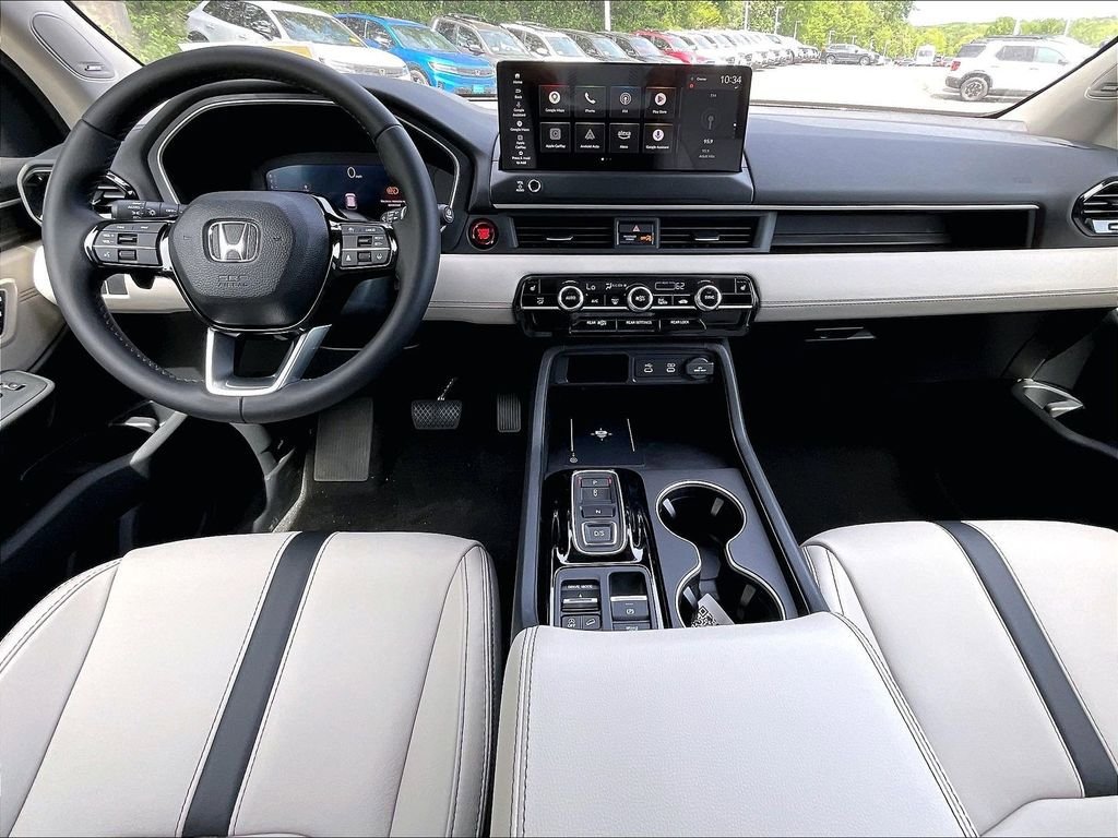 New 2026 Honda Pilot Touring image 12