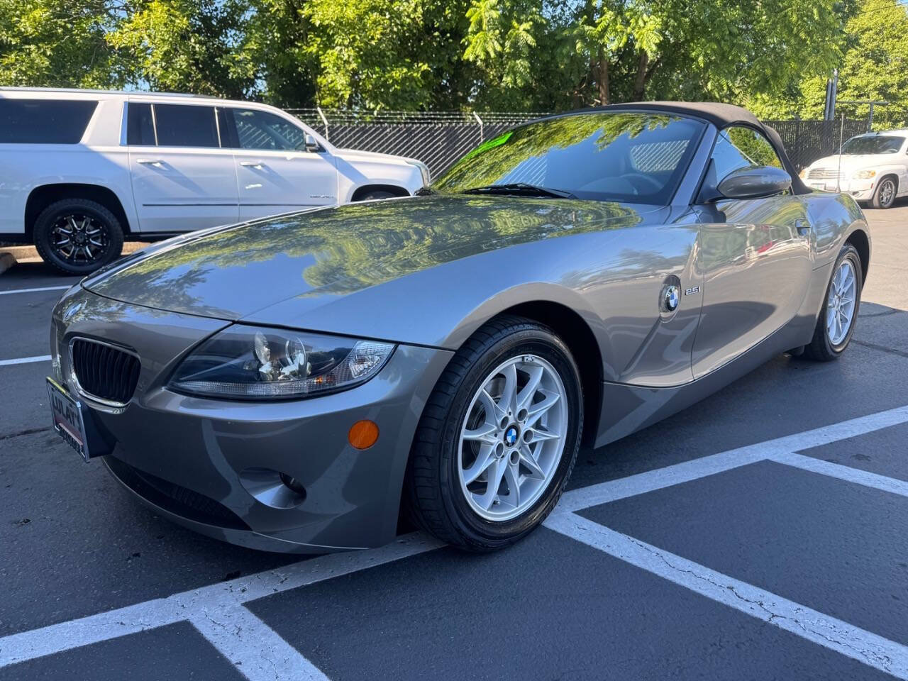Used 2005 BMW Z4 2.5i RWD image 4