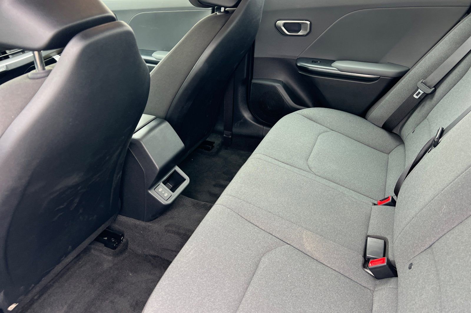 Used 2025 Kia K4 LX image 9