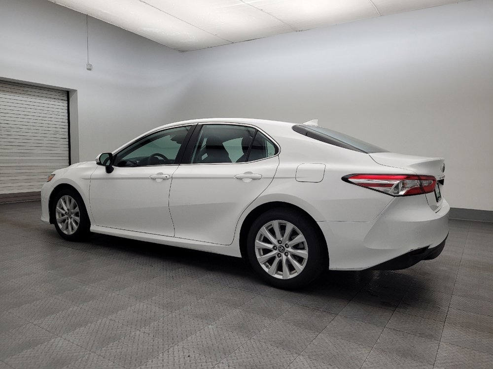Used 2019 Toyota Camry LE image 3