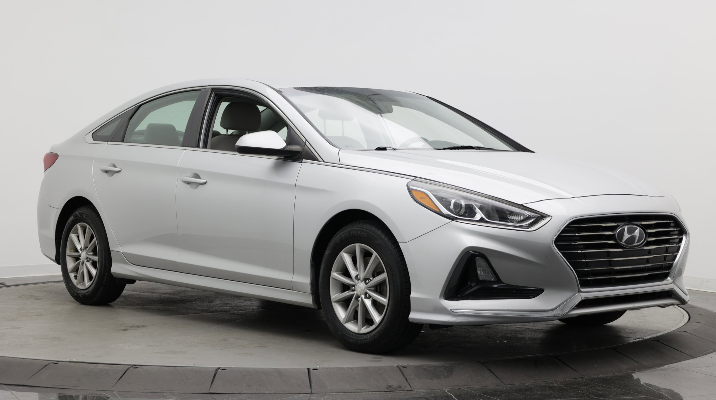 Used 2018 Hyundai Sonata ECO FWD image 3