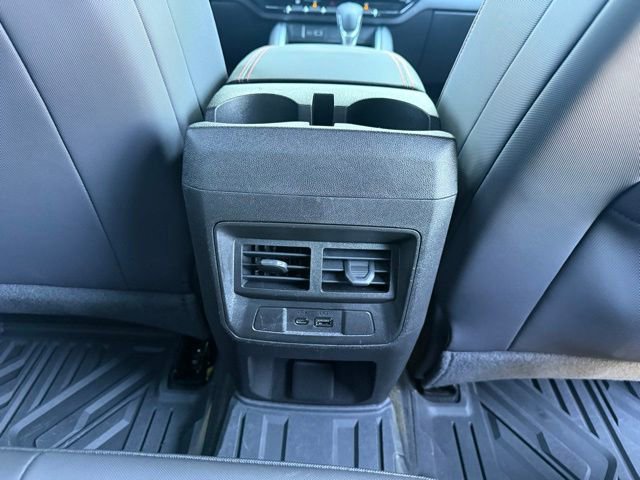 Used 2024 Chevrolet Colorado Z71 w/ Z71 Convenience Package 2 AWD/4WD image 23