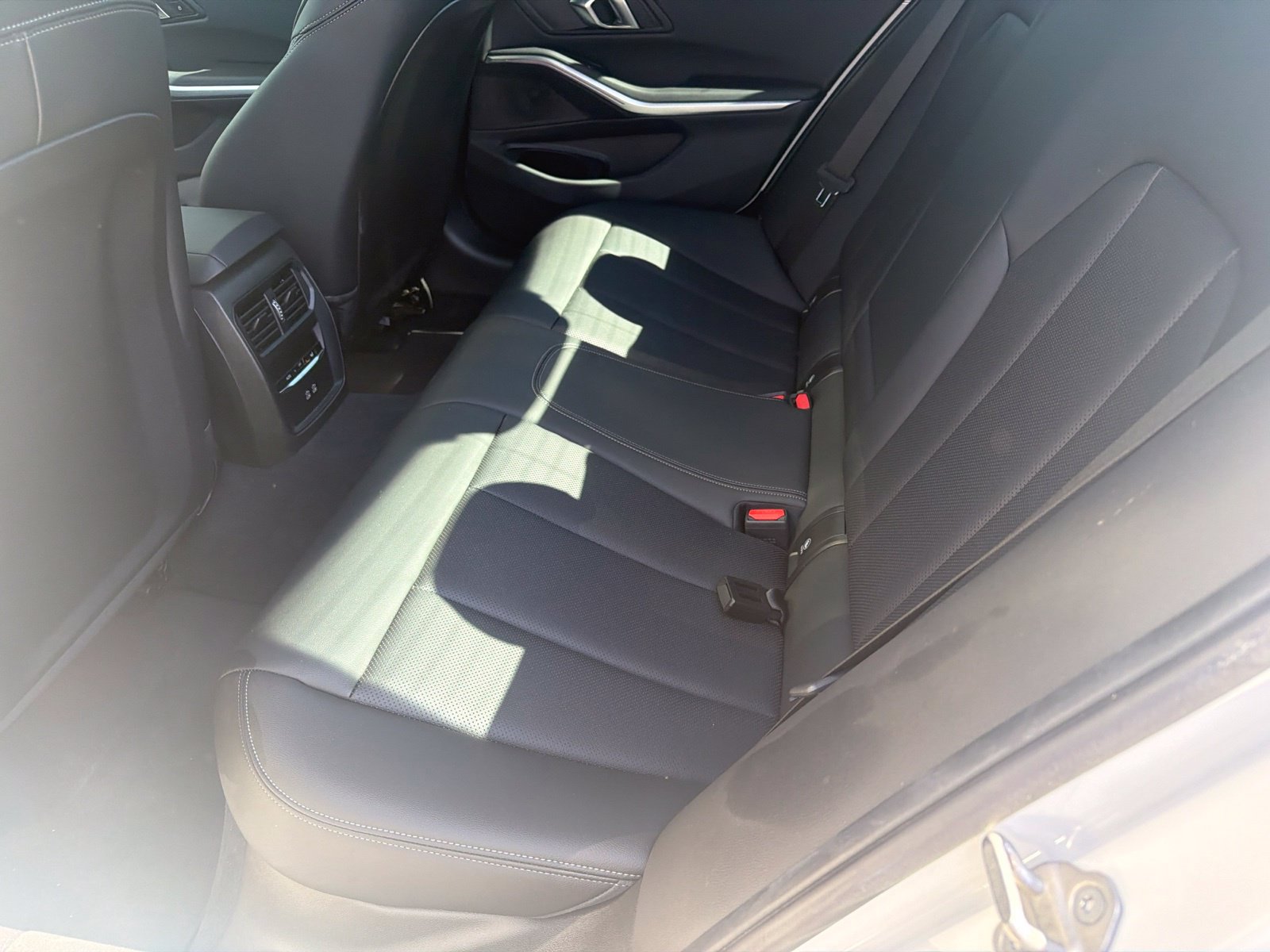 Used 2024 BMW 330i Sedan w/ Convenience Package RWD image 10
