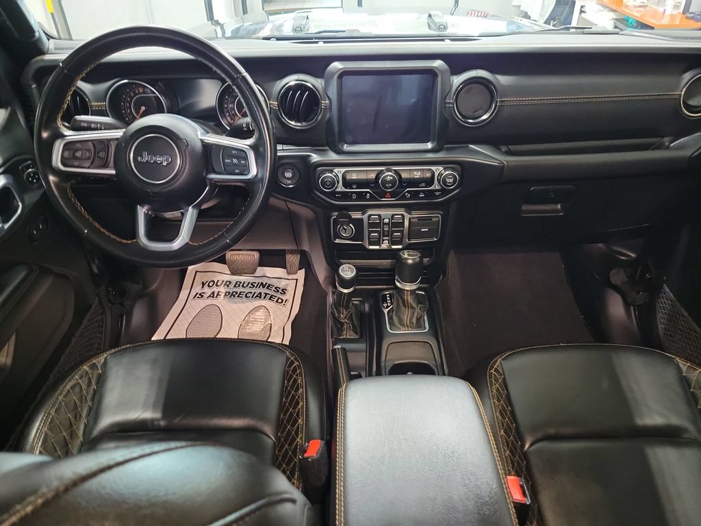 Used 2021 Jeep Gladiator Overland AWD/4WD image 3