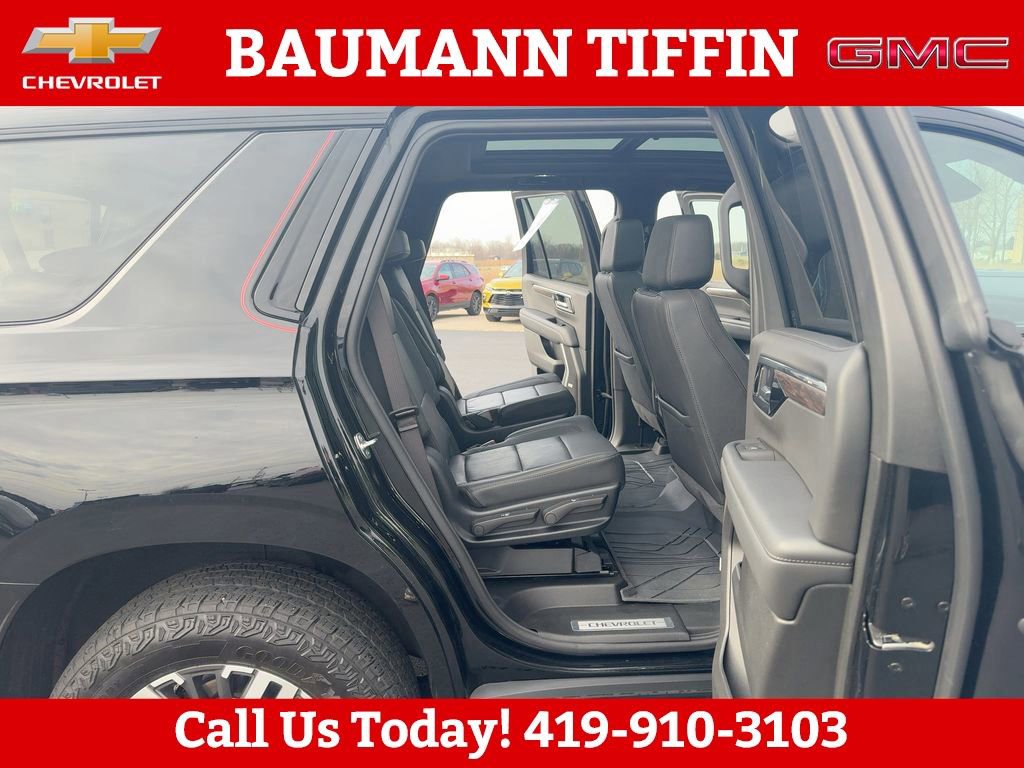 Used 2025 Chevrolet Tahoe Z71 w/ Comfort Package AWD/4WD image 17