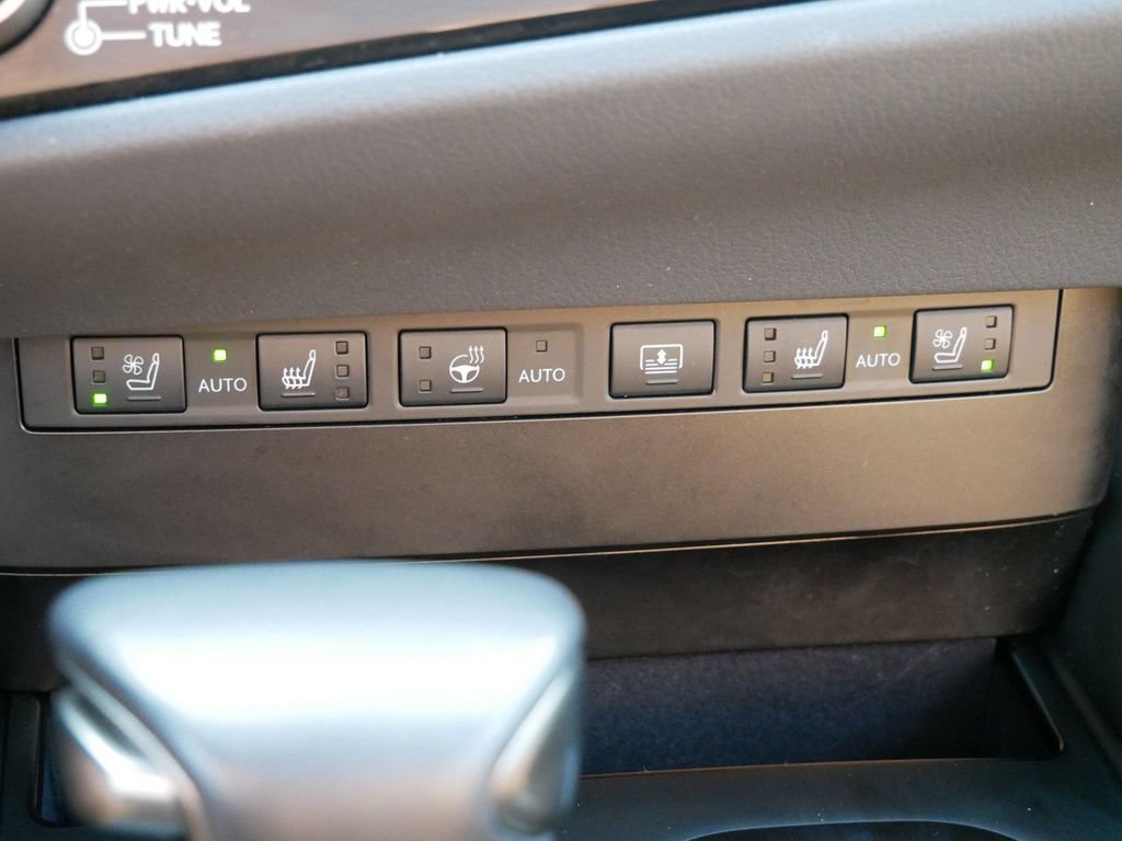 Certified 2025 Lexus ES 350 Ultra Luxury w/ Accessory Package (Z2) FWD image 23