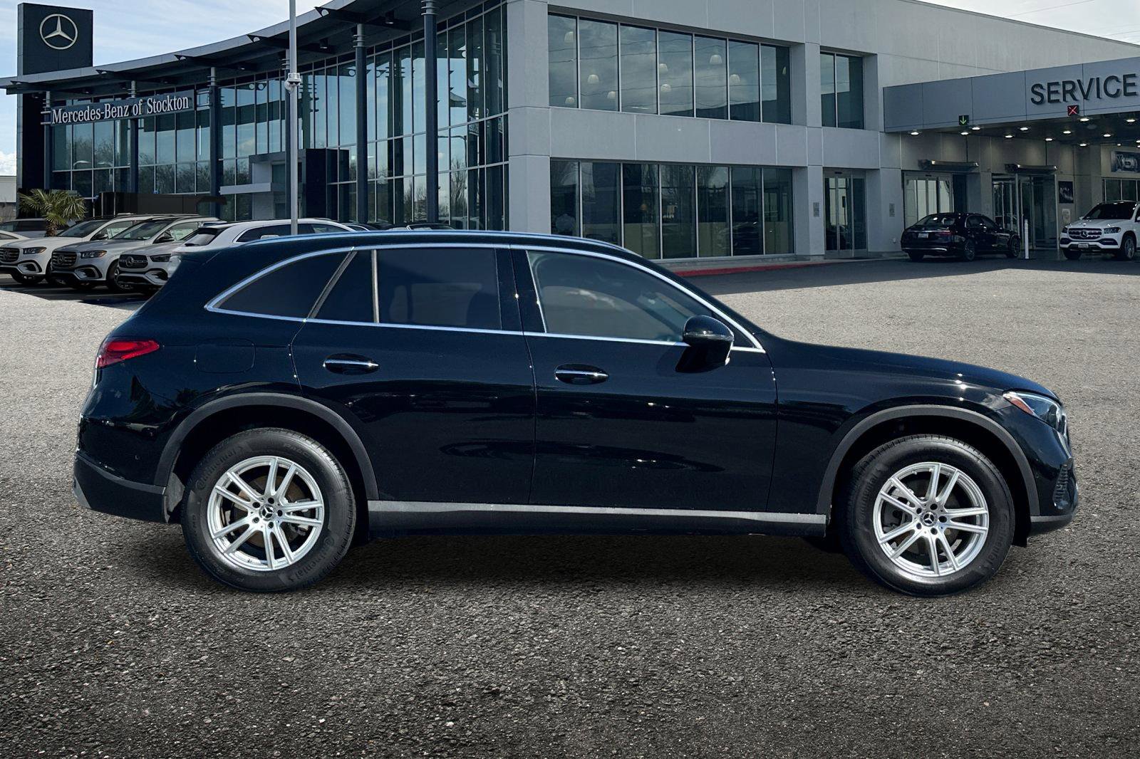 Certified 2025 Mercedes-Benz GLC 300 4MATIC image 3