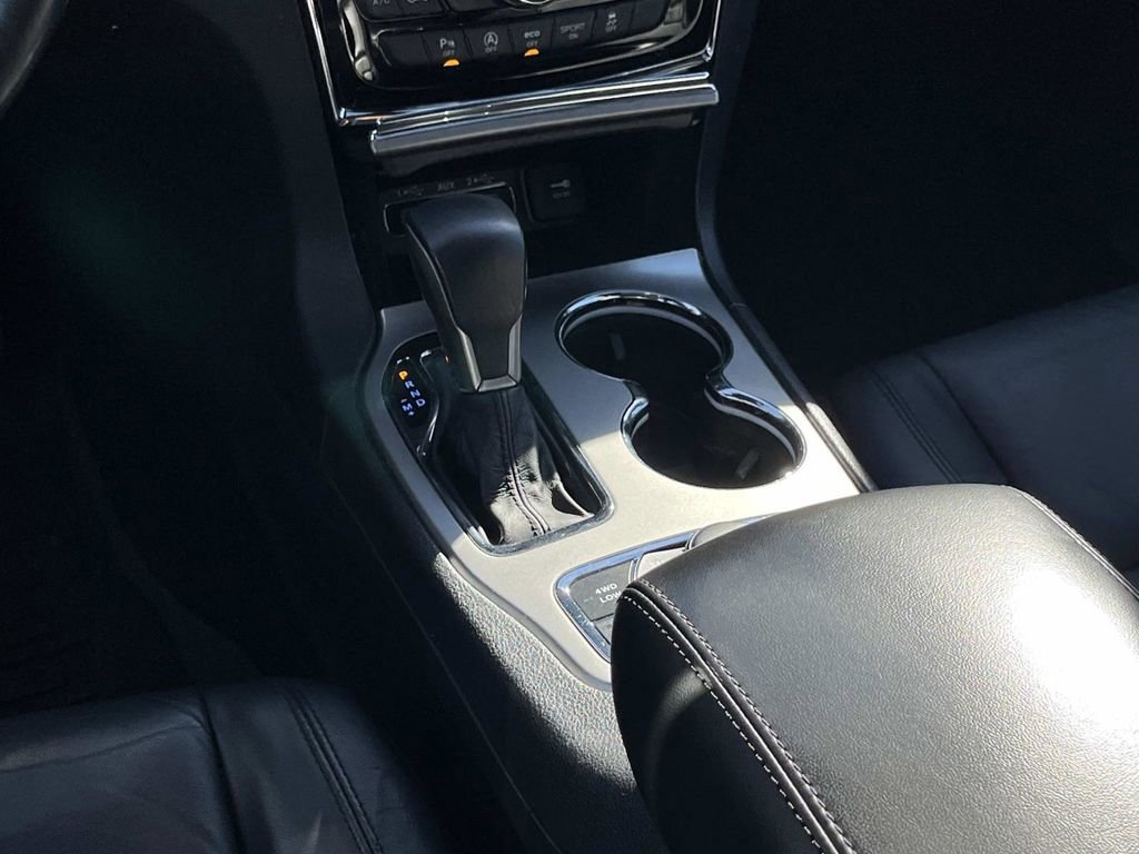 Used 2019 Jeep Grand Cherokee Limited w/ Trailer Tow Group IV image 14