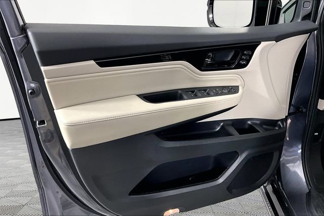 Used 2025 Honda Odyssey Elite image 19