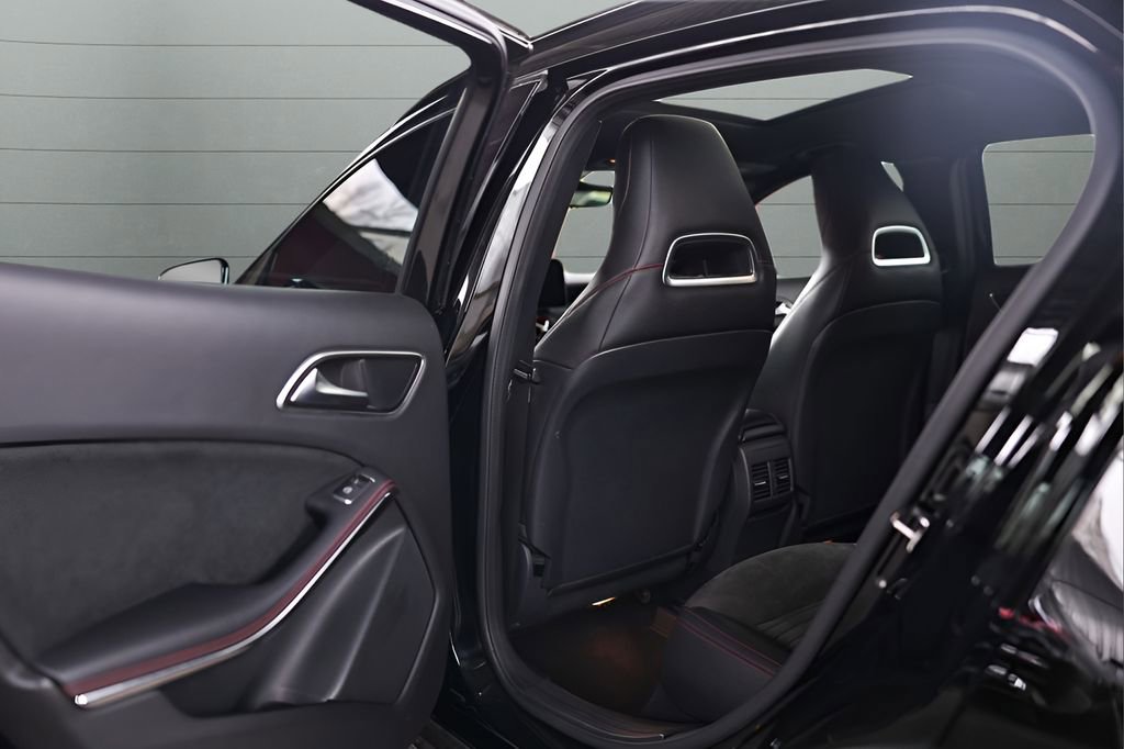 Used 2018 Mercedes-Benz GLA 45 AMG 4MATIC image 50