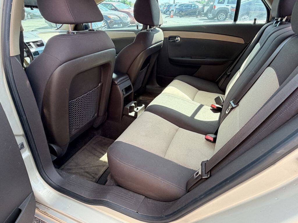 Used 2010 Chevrolet Malibu LS FWD image 5