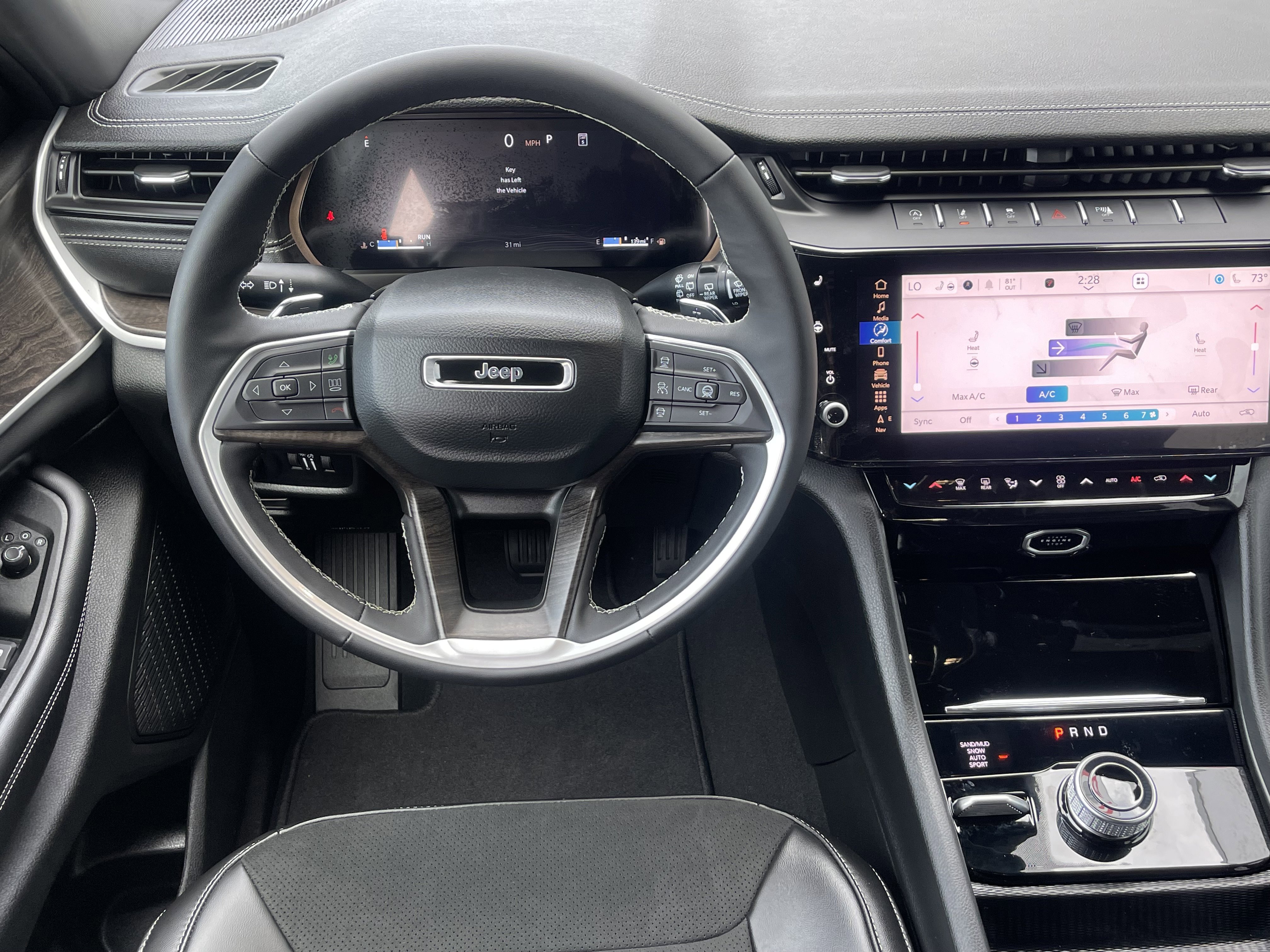 New 2026 Jeep Grand Cherokee Altitude AWD/4WD image 19