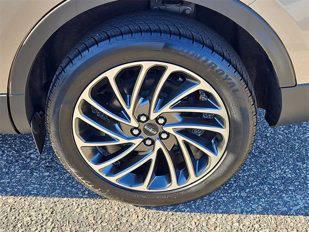 Used 2020 Lincoln Nautilus Reserve image 8