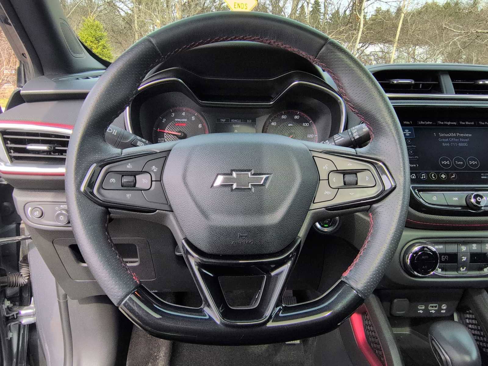 Used 2021 Chevrolet TrailBlazer RS w/ Sun and Liftgate Package image 24