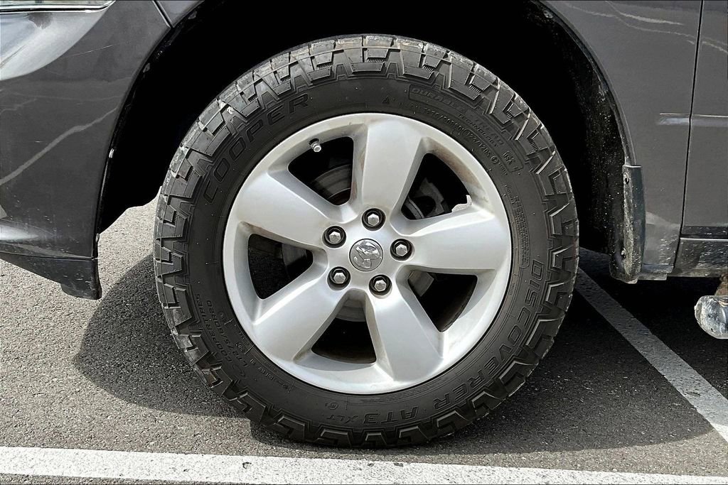 Used 2015 RAM 1500 Express image 6