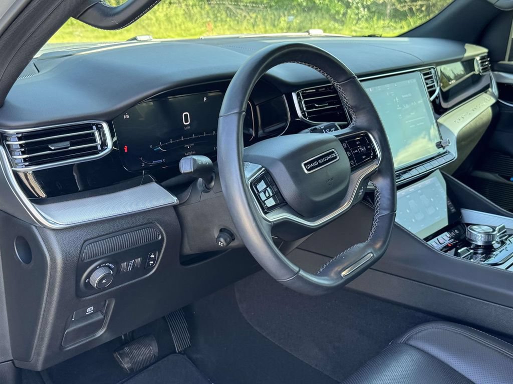 Used 2022 Jeep Grand Wagoneer Series I AWD/4WD image 2