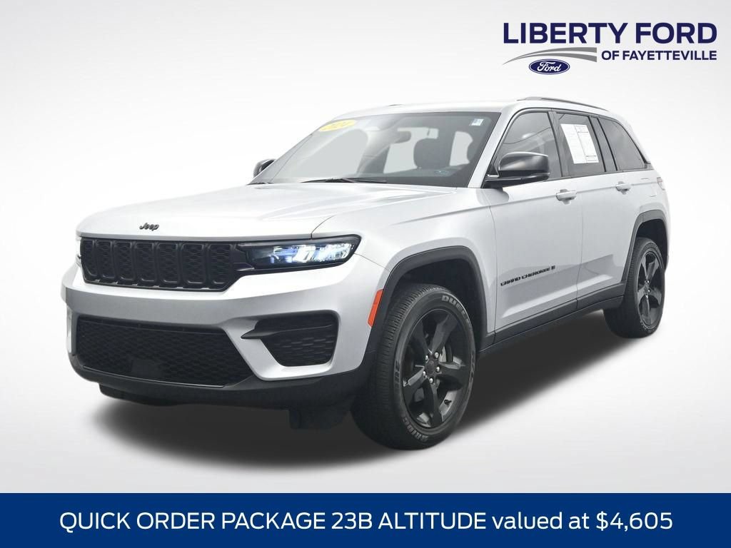 Used 2024 Jeep Grand Cherokee Altitude