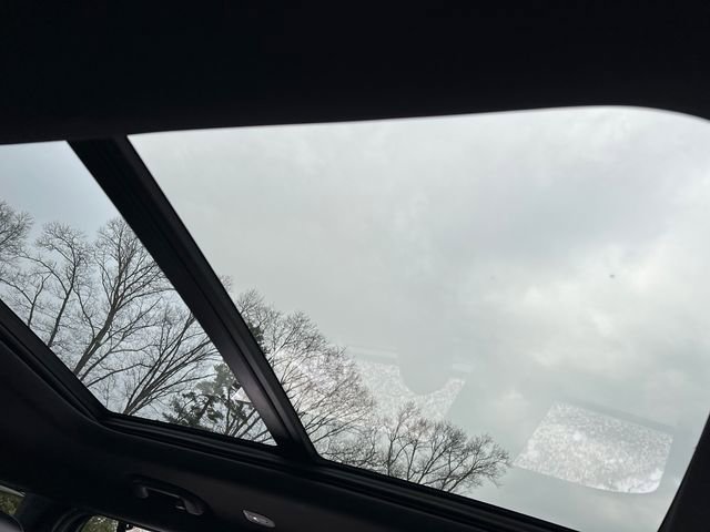 Certified 2024 Jeep Grand Cherokee L Limited w/ Luxury Tech Group II image 18