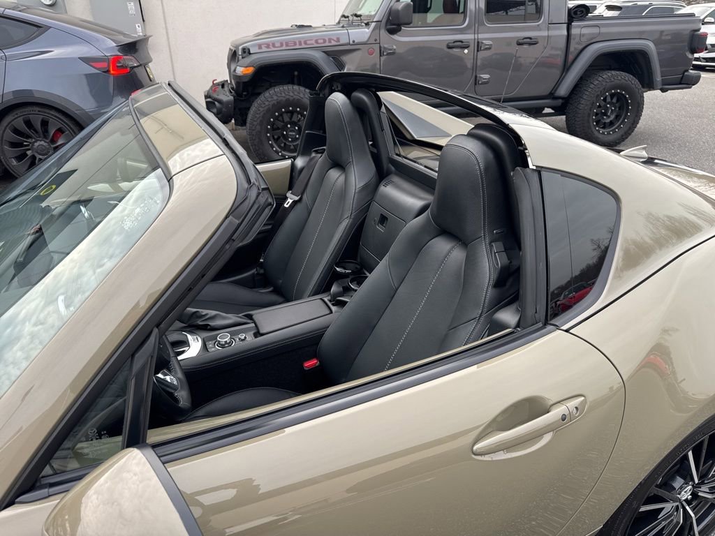 Used 2024 MAZDA MX-5 Miata RF Grand Touring image 35