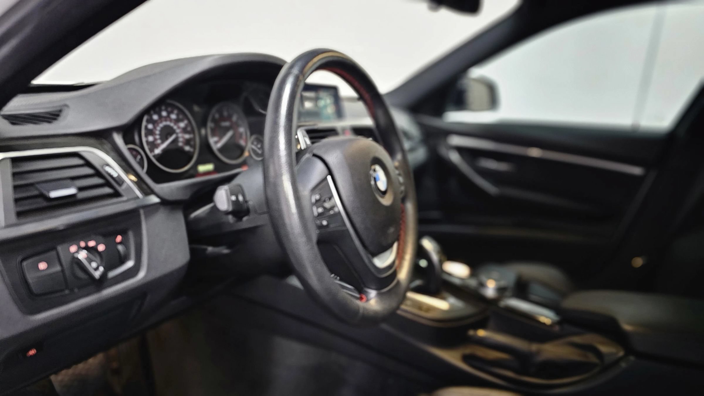 Used 2018 BMW 328d Sedan RWD image 12