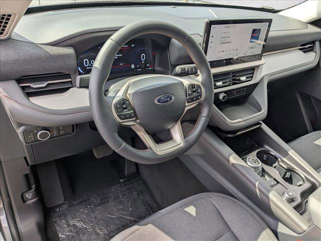New 2025 Ford Explorer Active image 3