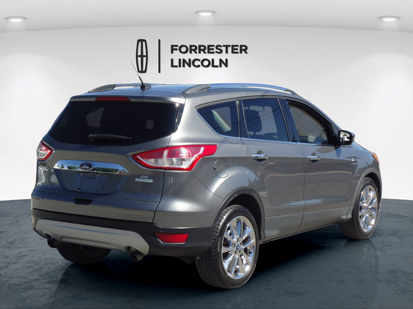 Used 2014 Ford Escape SE w/ SE Chrome Package FWD image 3