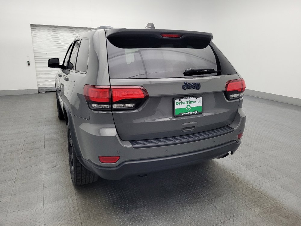 Used 2019 Jeep Grand Cherokee Laredo image 6