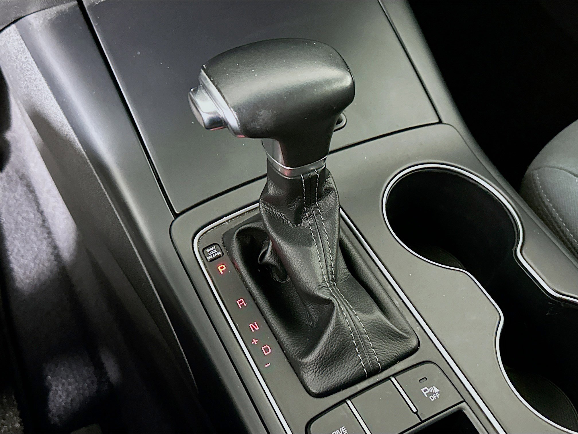 Used 2019 Kia Sorento LX w/ LX Convenience Package image 24